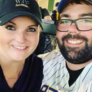 Meet your Posher, Jade